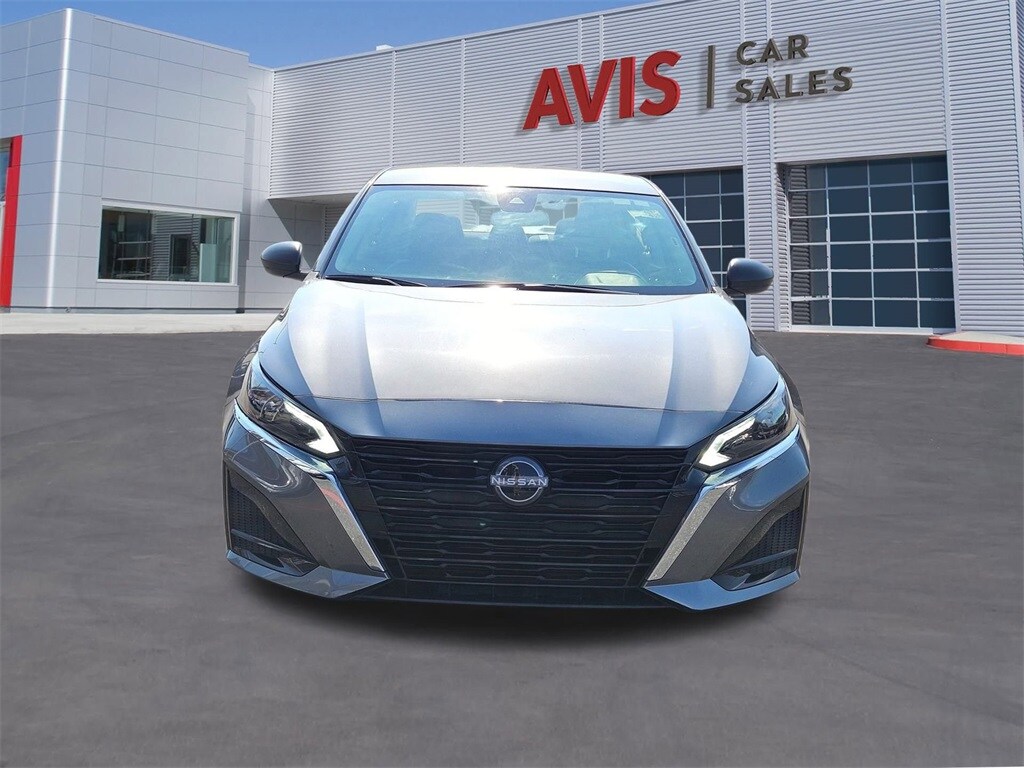 2024 Nissan Altima 2.5 SV photo 2