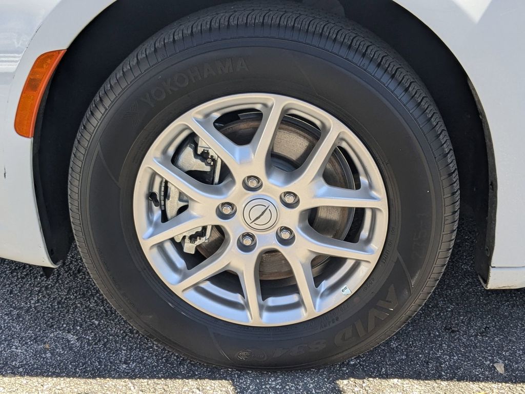 Thumbnail: 2025 Chrysler Pacifica - 28