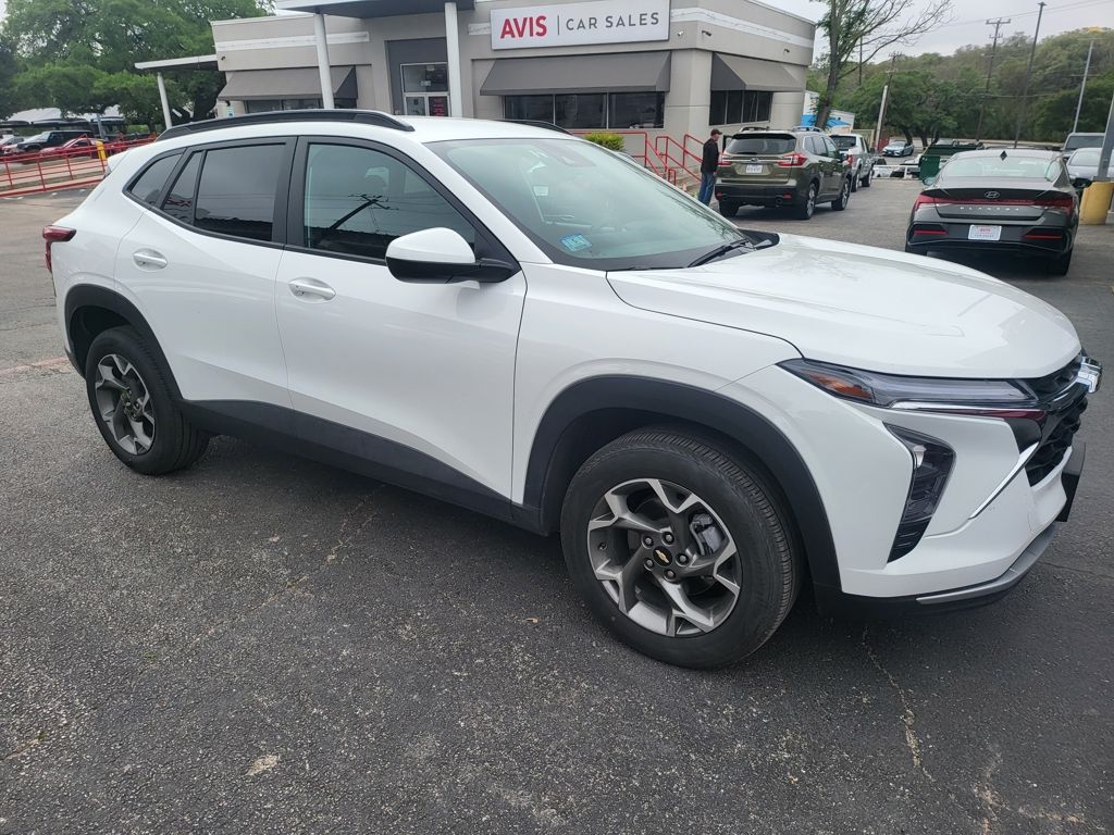 Thumbnail: 2025 Chevrolet Trax - 15