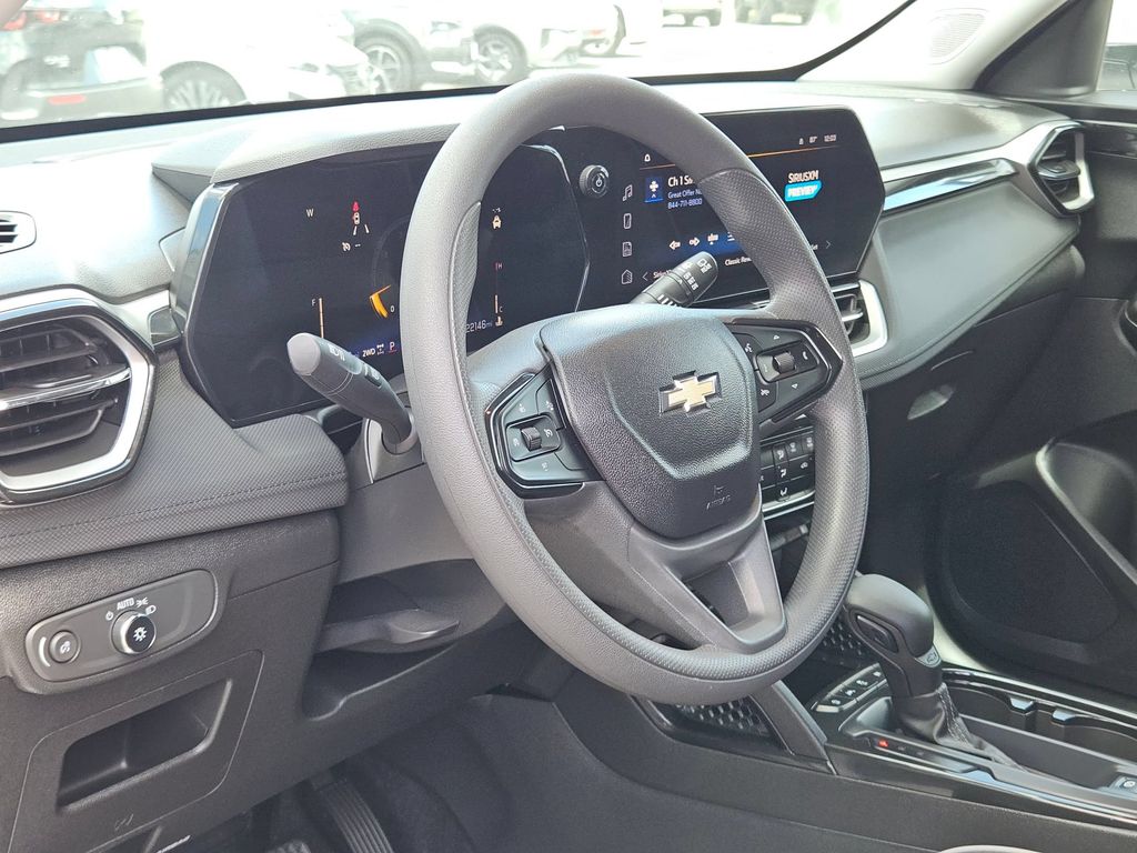 Thumbnail: 2025 Chevrolet TrailBlazer - 13