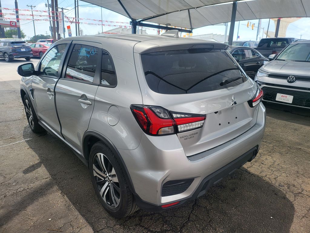 Thumbnail: 2025 Mitsubishi Outlander Sport - 9