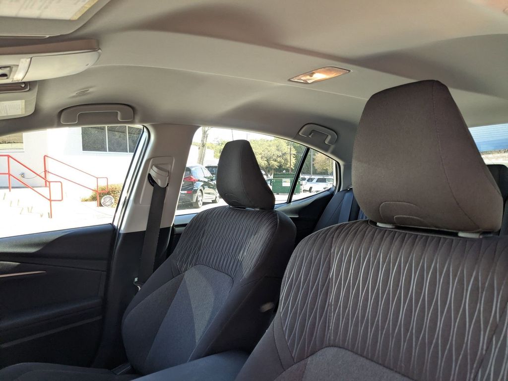 Thumbnail: 2025 Toyota Camry - 24