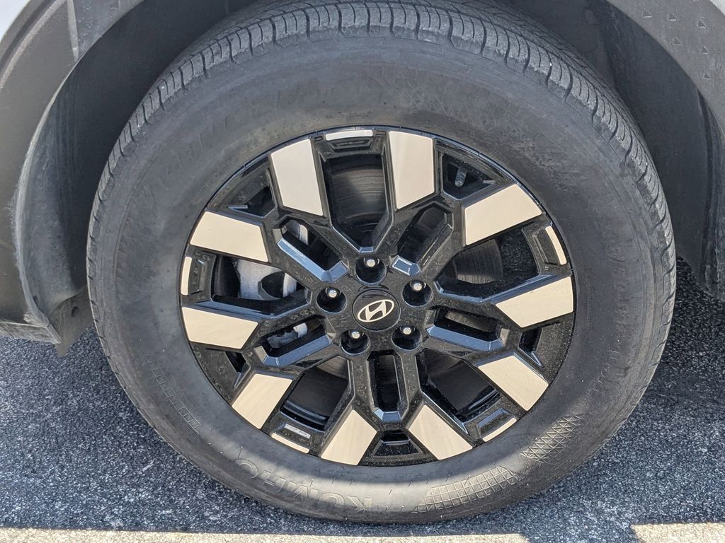 Thumbnail: 2025 Hyundai Santa Cruz - 32