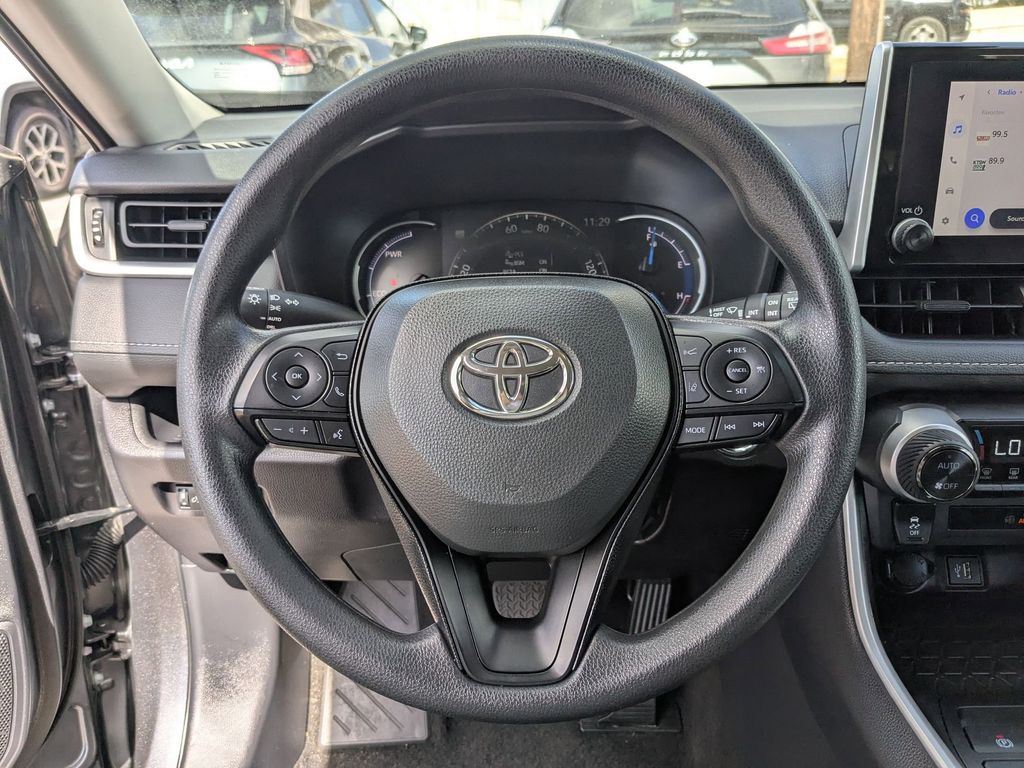 Thumbnail: 2025 Toyota RAV4 - 16