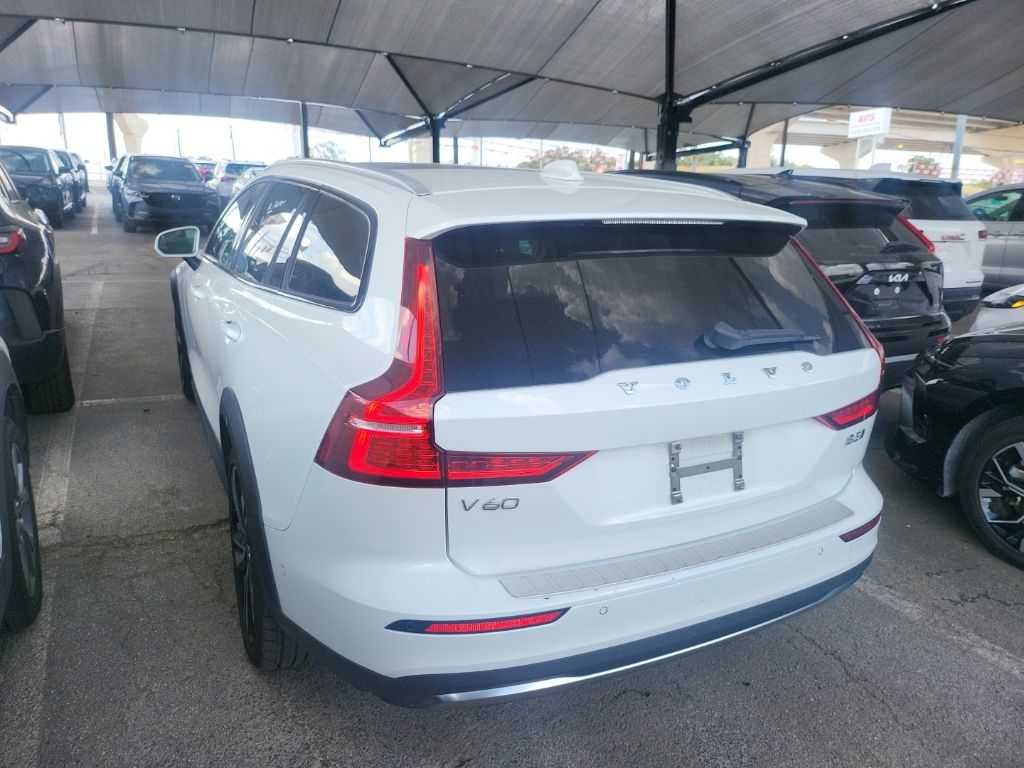 Thumbnail: 2025 Volvo S60 - 5