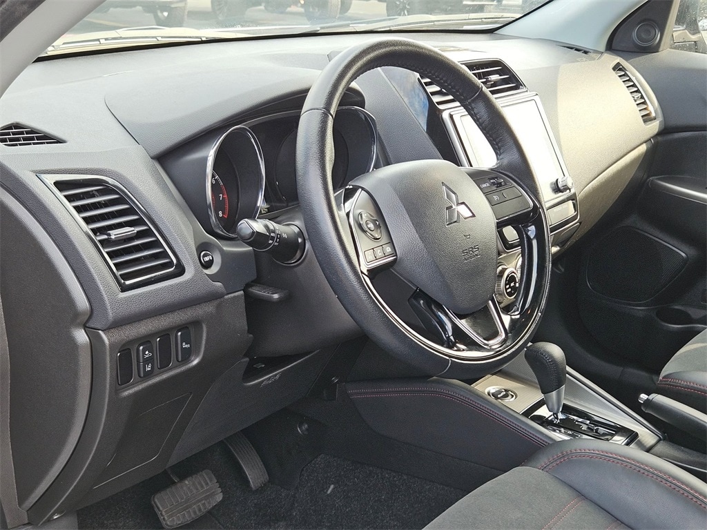 Thumbnail: 2024 Mitsubishi Outlander Sport - 11