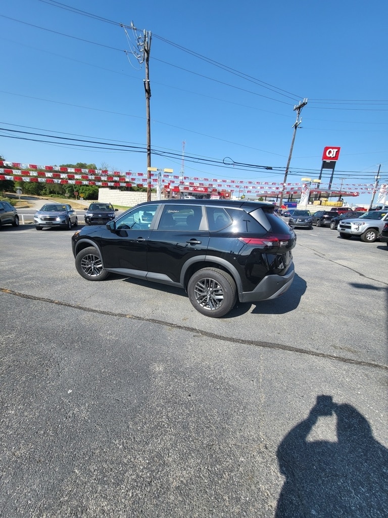 Thumbnail: 2023 Nissan Rogue - 7