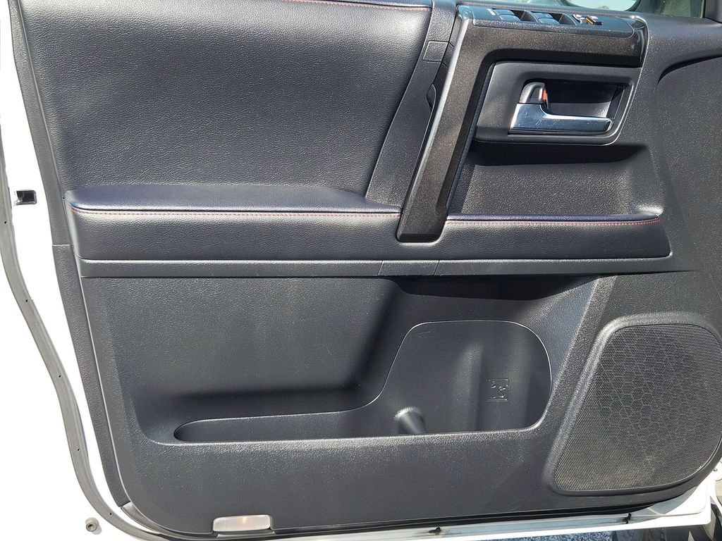 Thumbnail: 2024 Toyota 4Runner - 14