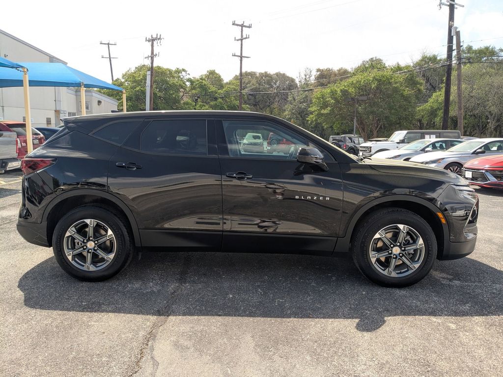 Thumbnail: 2025 Chevrolet Blazer - 7