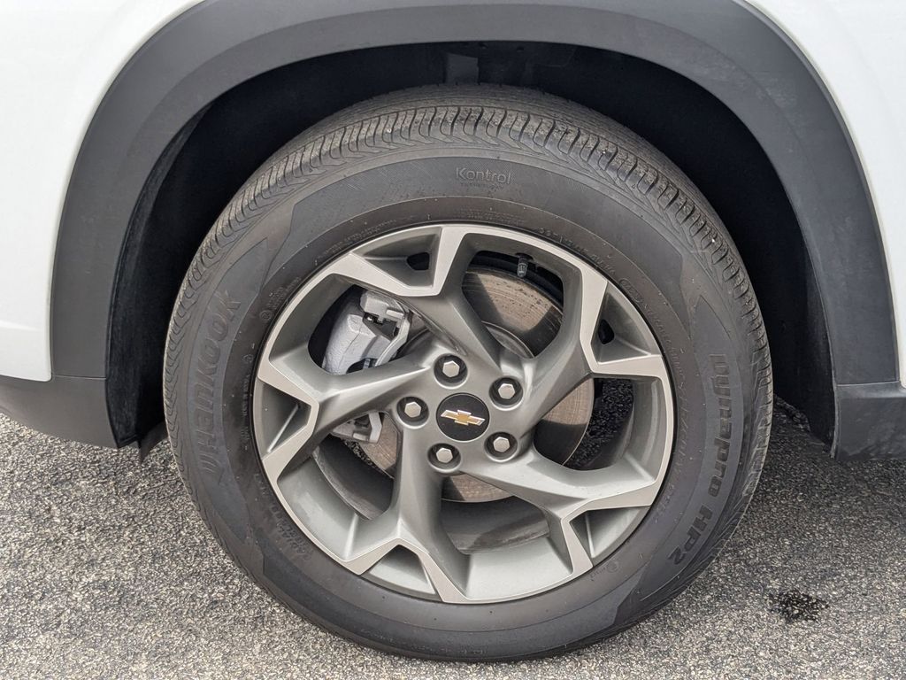 Thumbnail: 2025 Chevrolet Trax - 26