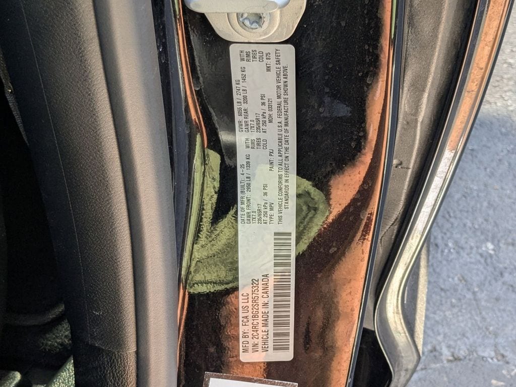 Thumbnail: 2025 Chrysler Pacifica - 30