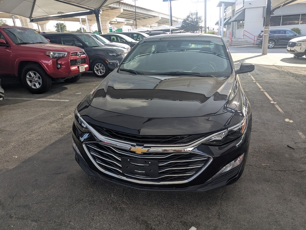 Thumbnail: 2023 Chevrolet Malibu - 2
