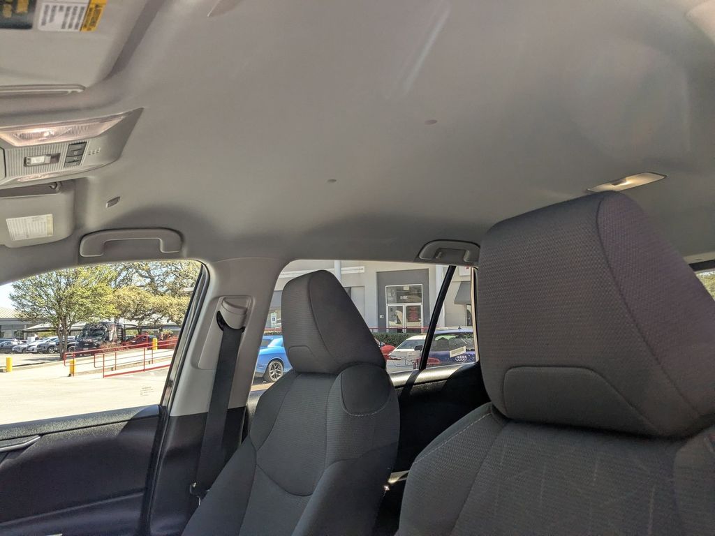 Thumbnail: 2025 Toyota RAV4 - 14