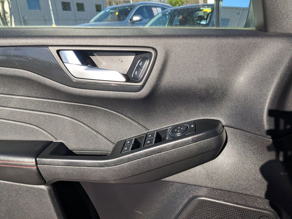 Thumbnail: 2025 Ford Escape - 16