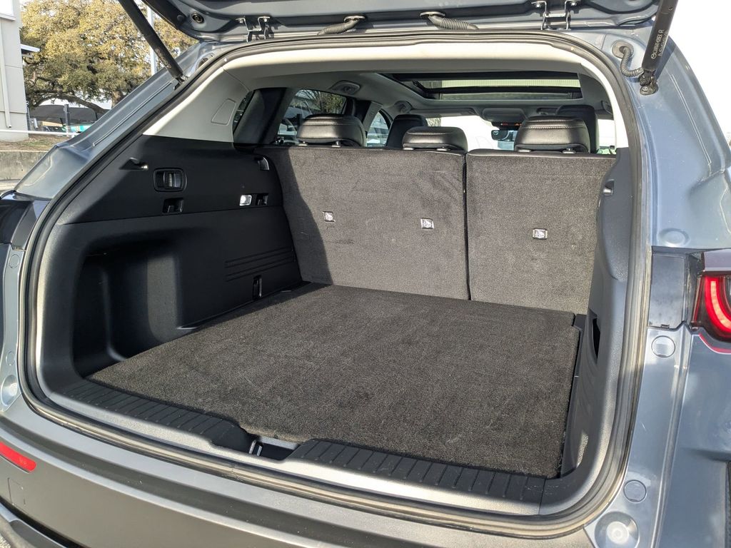 Thumbnail: 2025 Mazda CX-50 - 27