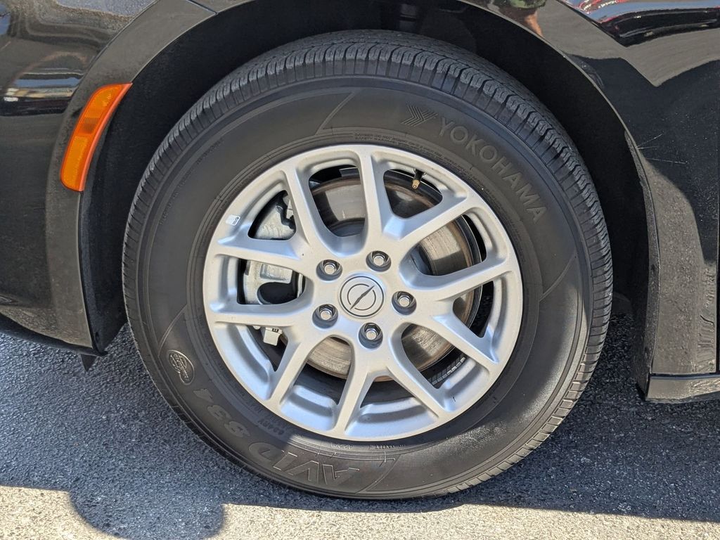 Thumbnail: 2025 Chrysler Pacifica - 28