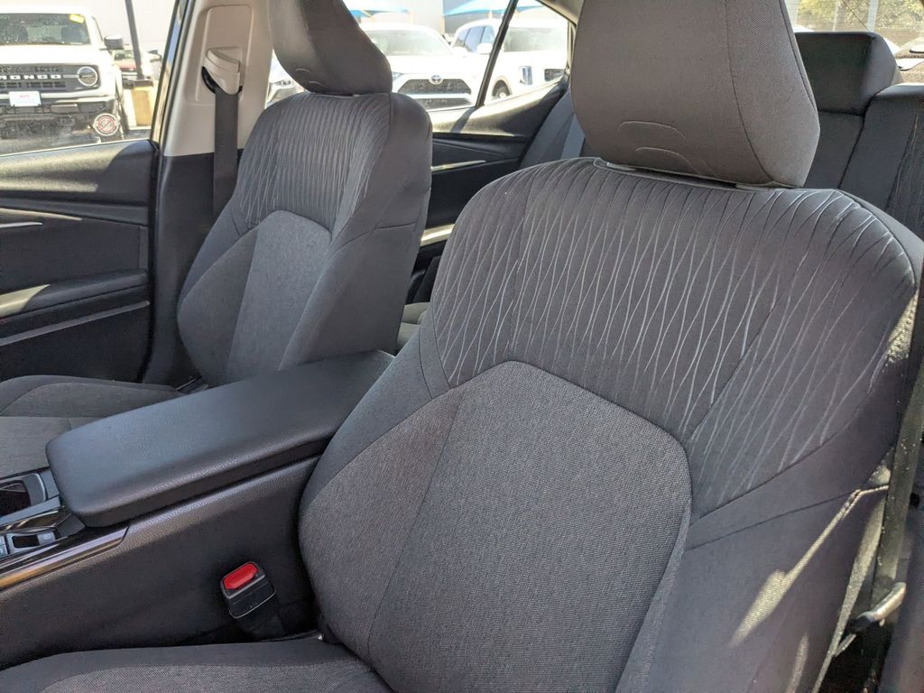 Thumbnail: 2025 Toyota Camry - 13