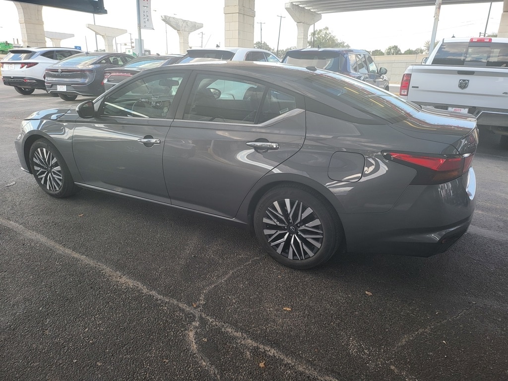 Thumbnail: 2024 Nissan Altima - 4