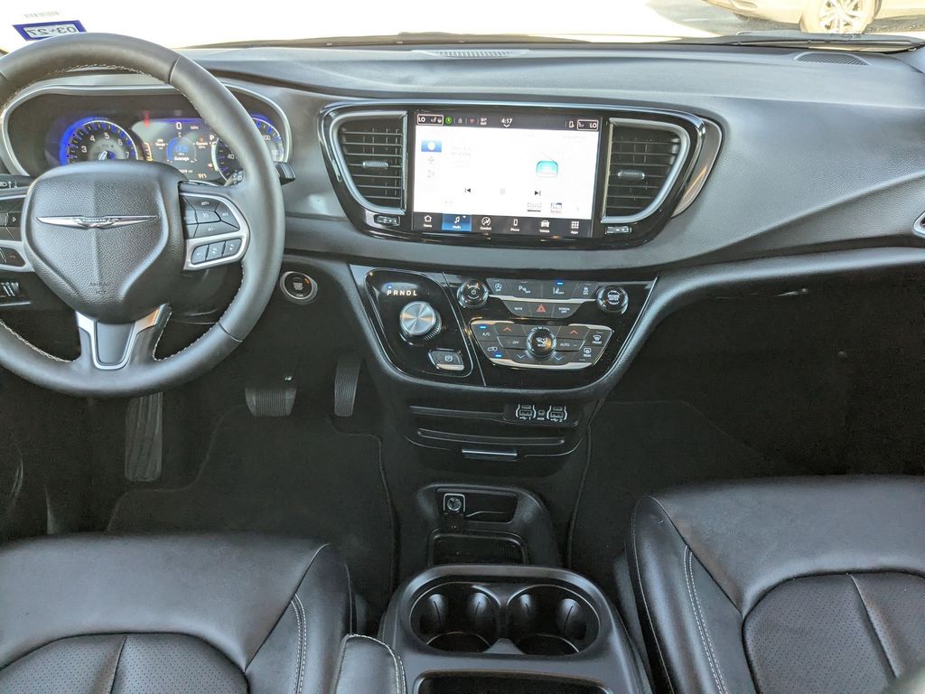 Thumbnail: 2025 Chrysler Pacifica - 23