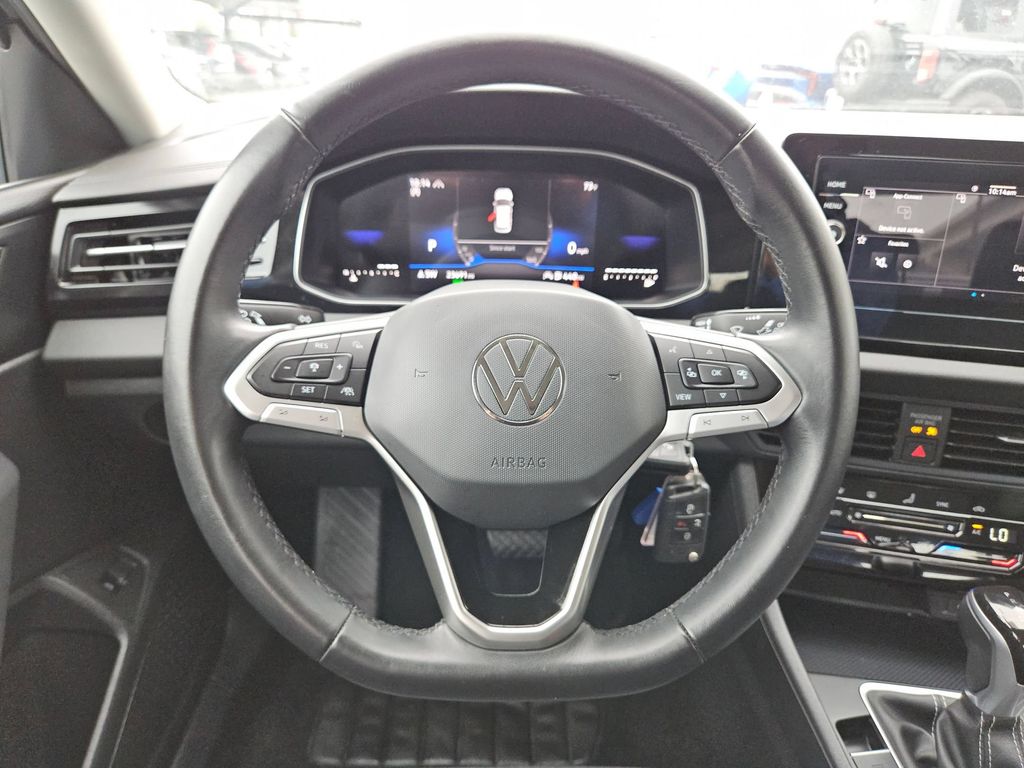Thumbnail: 2025 Volkswagen Jetta - 24