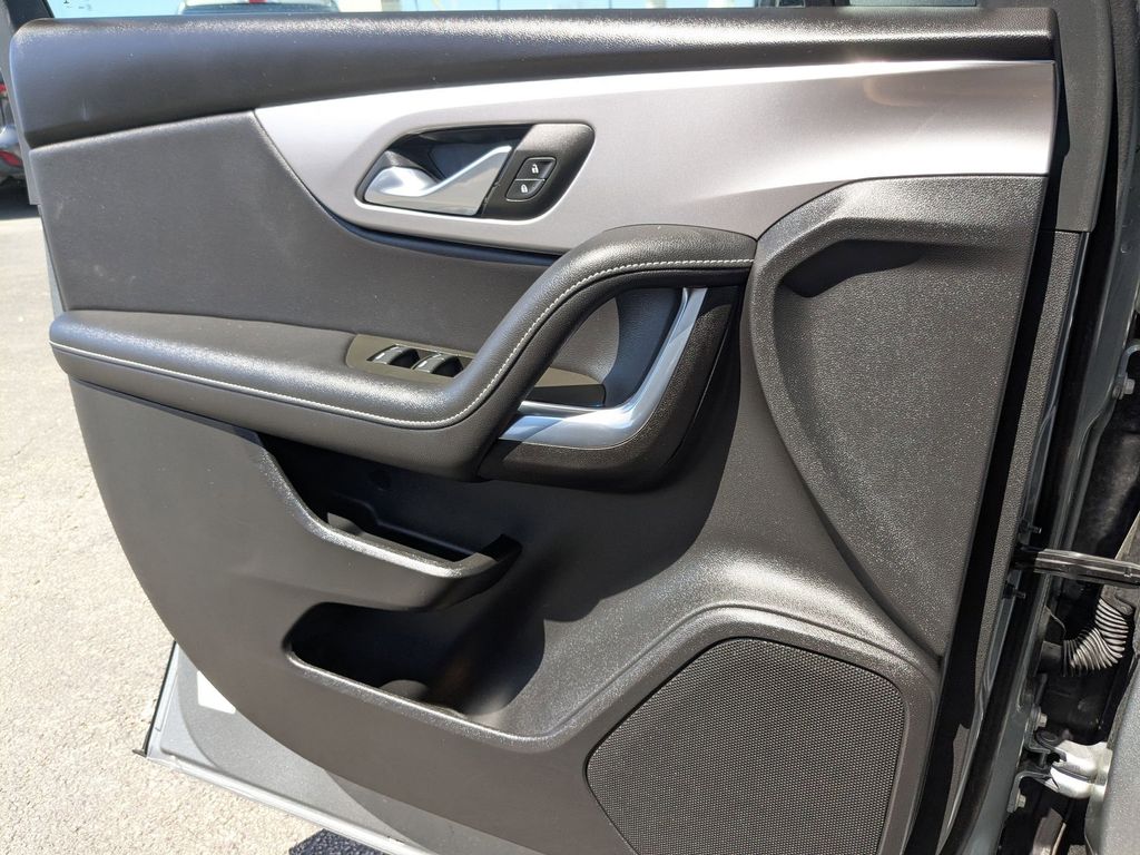 Thumbnail: 2025 Chevrolet Blazer - 15