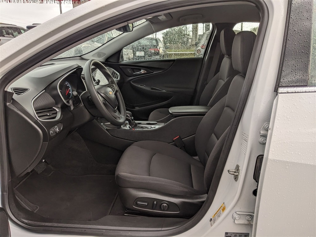 2024 Chevrolet Malibu LT 11