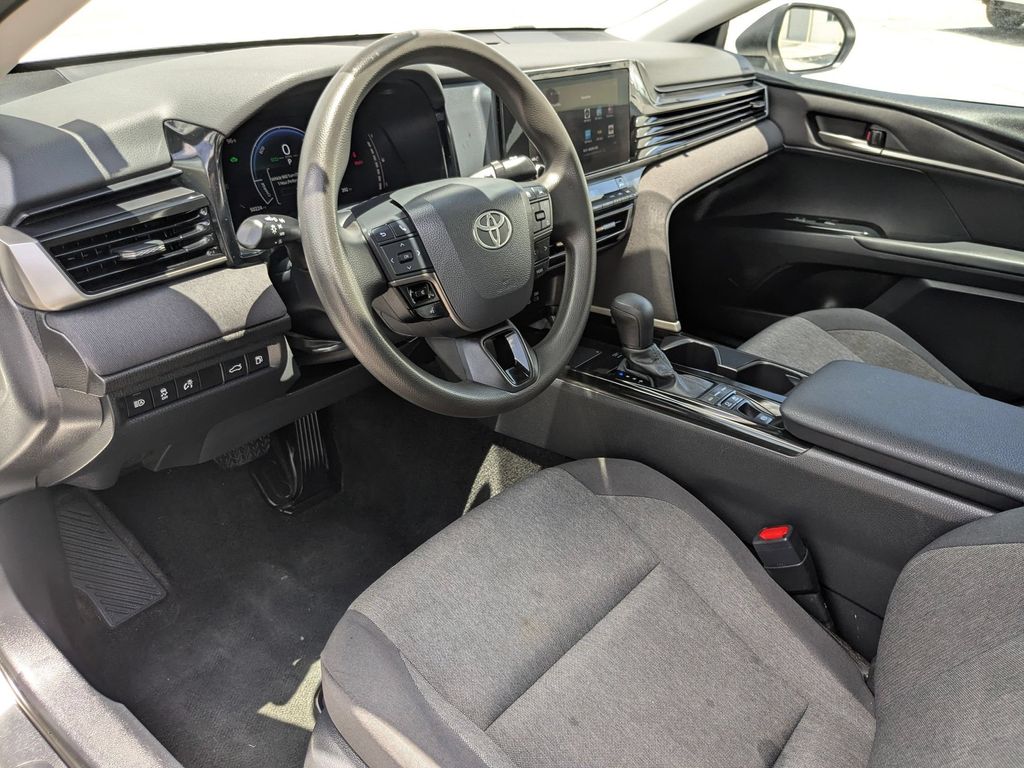 Thumbnail: 2025 Toyota Camry - 13