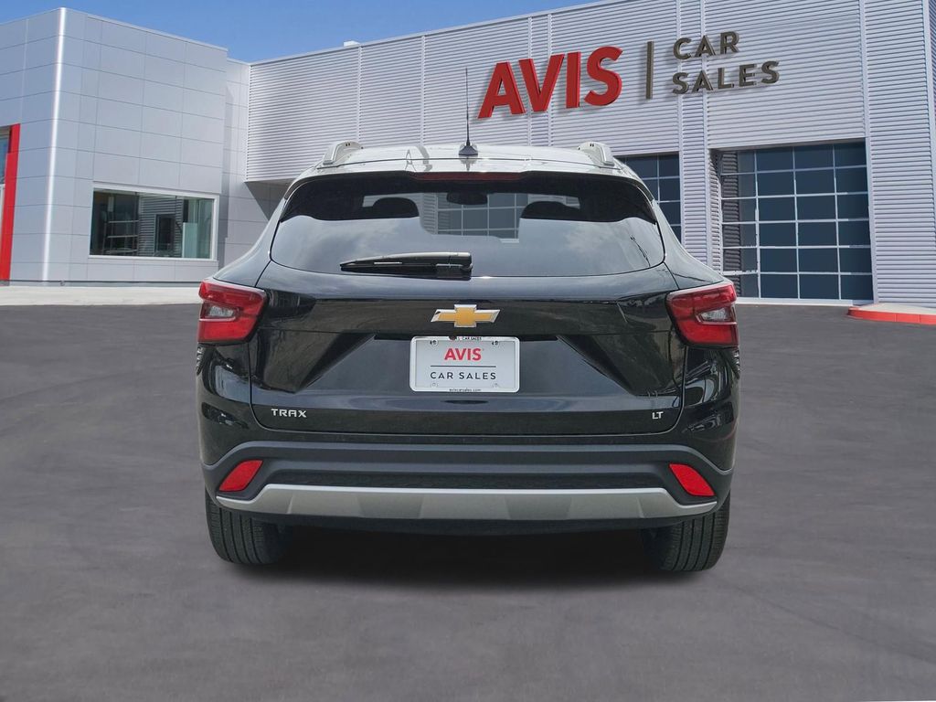 Thumbnail: 2025 Chevrolet Trax - 5