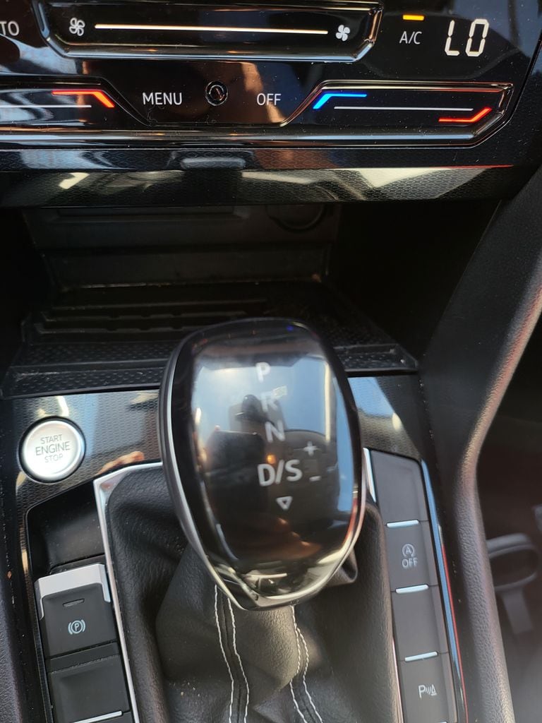 Thumbnail: 2025 Volkswagen Taos - 9