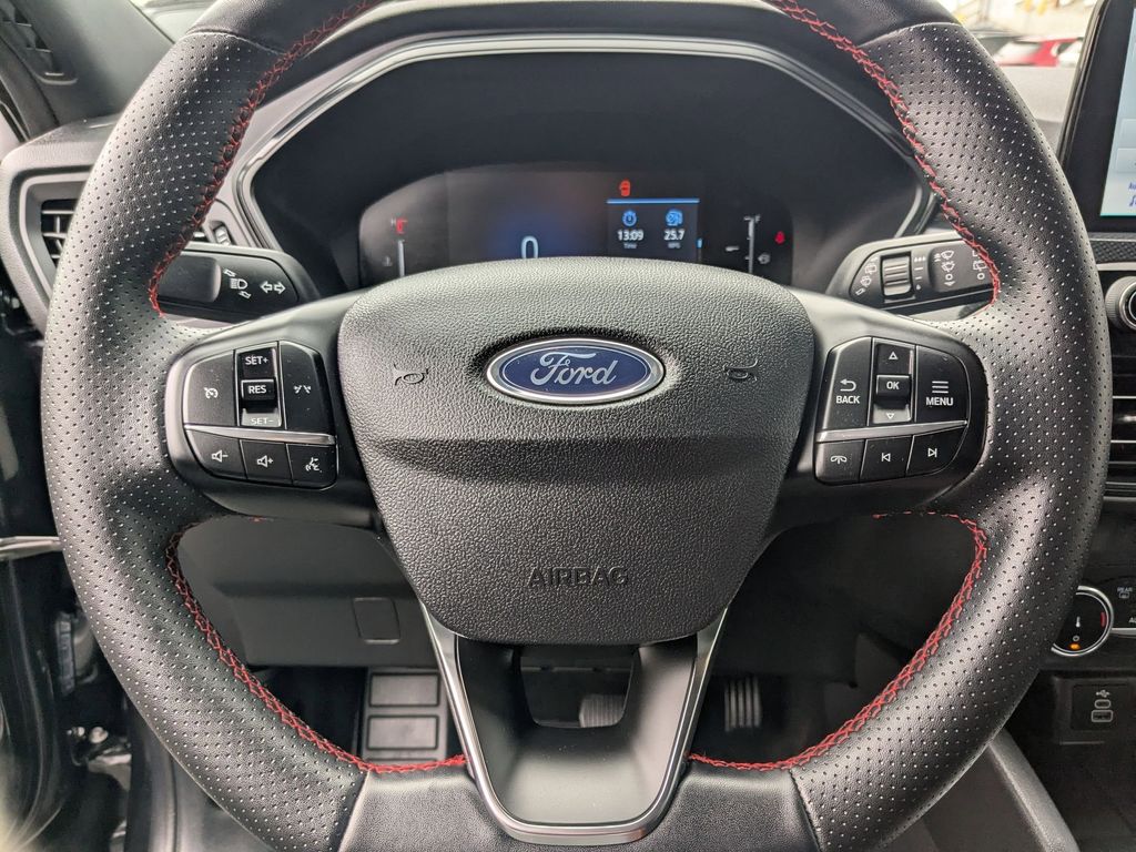 Thumbnail: 2025 Ford Escape - 18