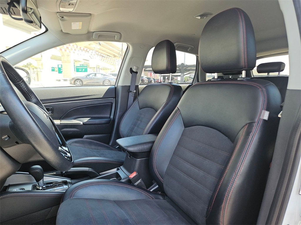 Thumbnail: 2024 Mitsubishi Outlander Sport - 14