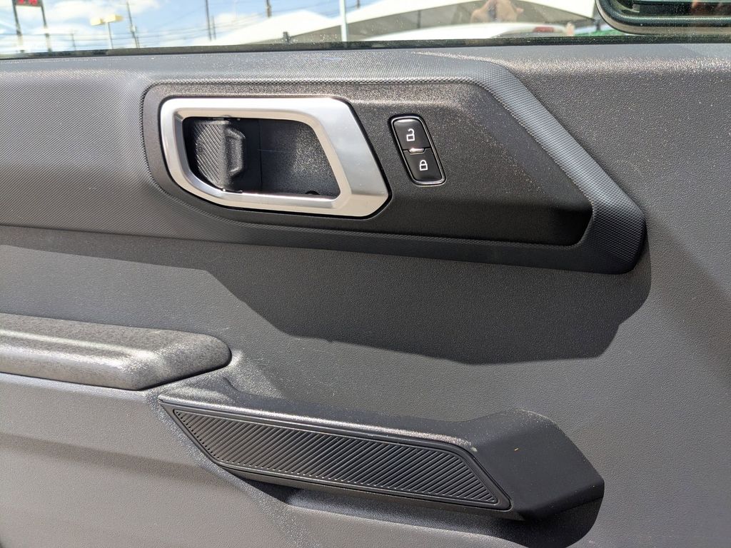 Thumbnail: 2025 Ford Bronco - 18