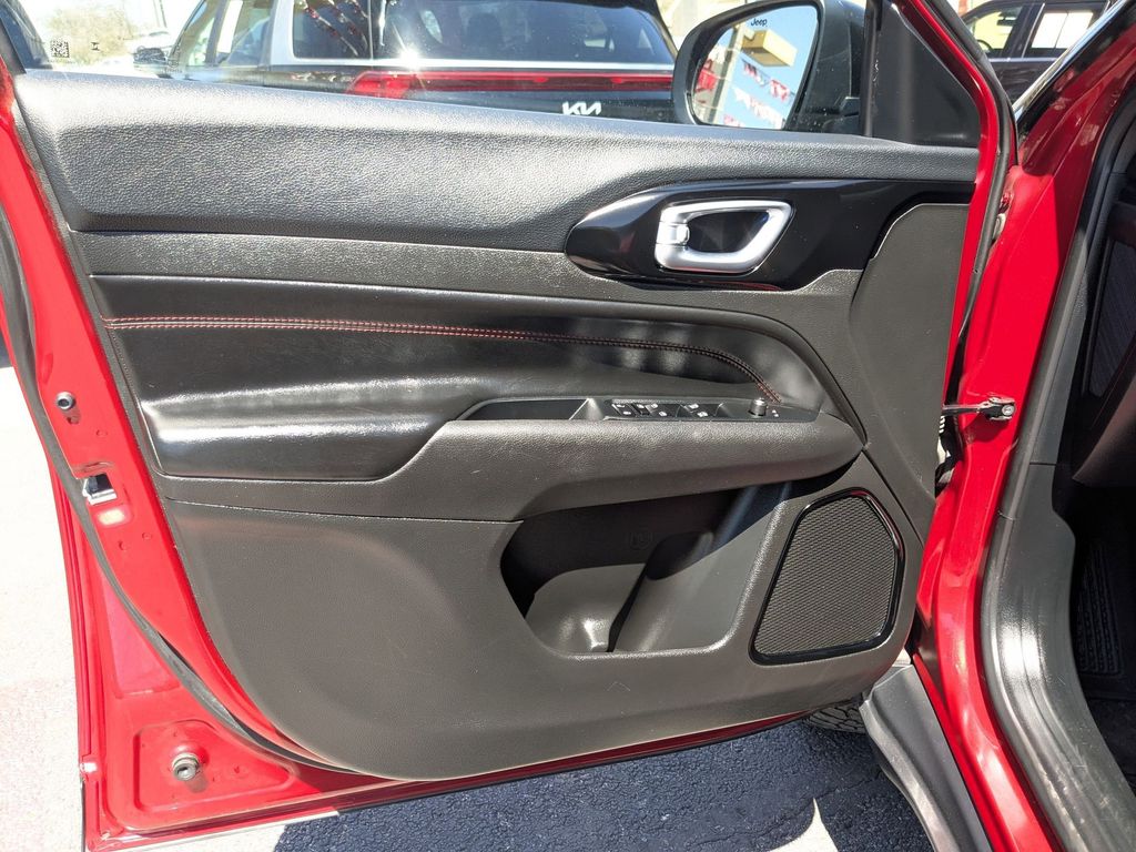 Thumbnail: 2025 Jeep Compass - 15