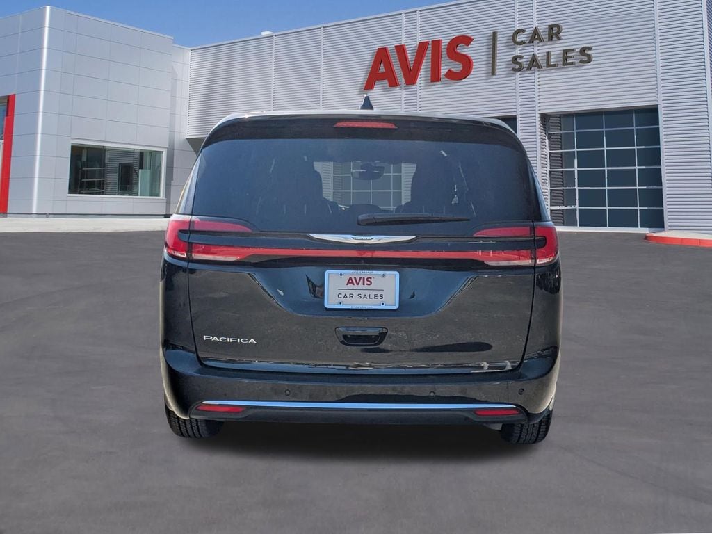 Thumbnail: 2025 Chrysler Pacifica - 5