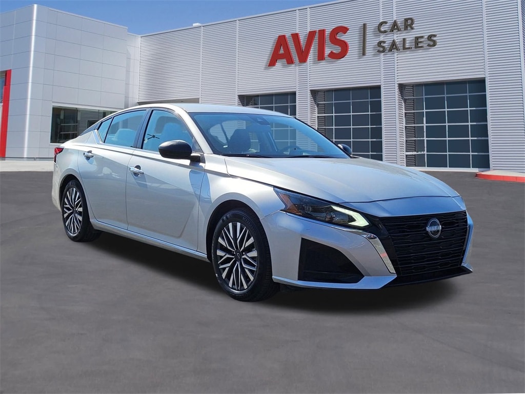 Thumbnail: 2024 Nissan Altima - 3