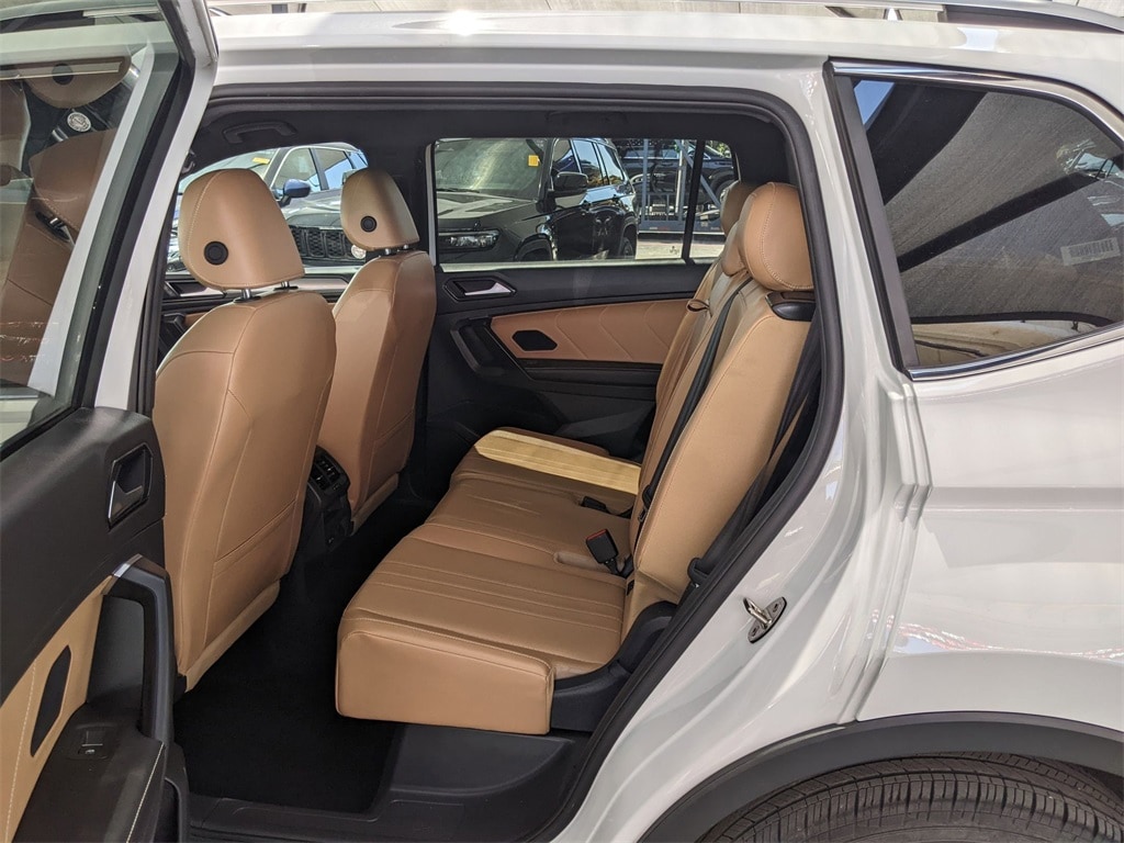 Thumbnail: 2024 Volkswagen Tiguan - 25