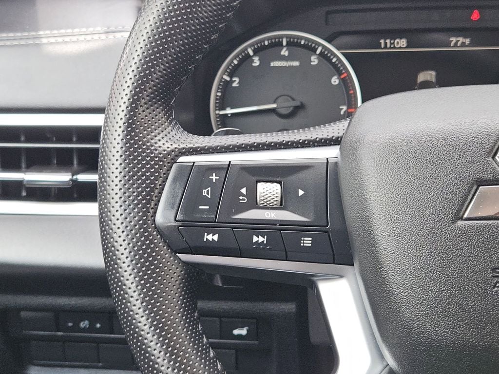 Thumbnail: 2025 Mitsubishi Outlander - 24
