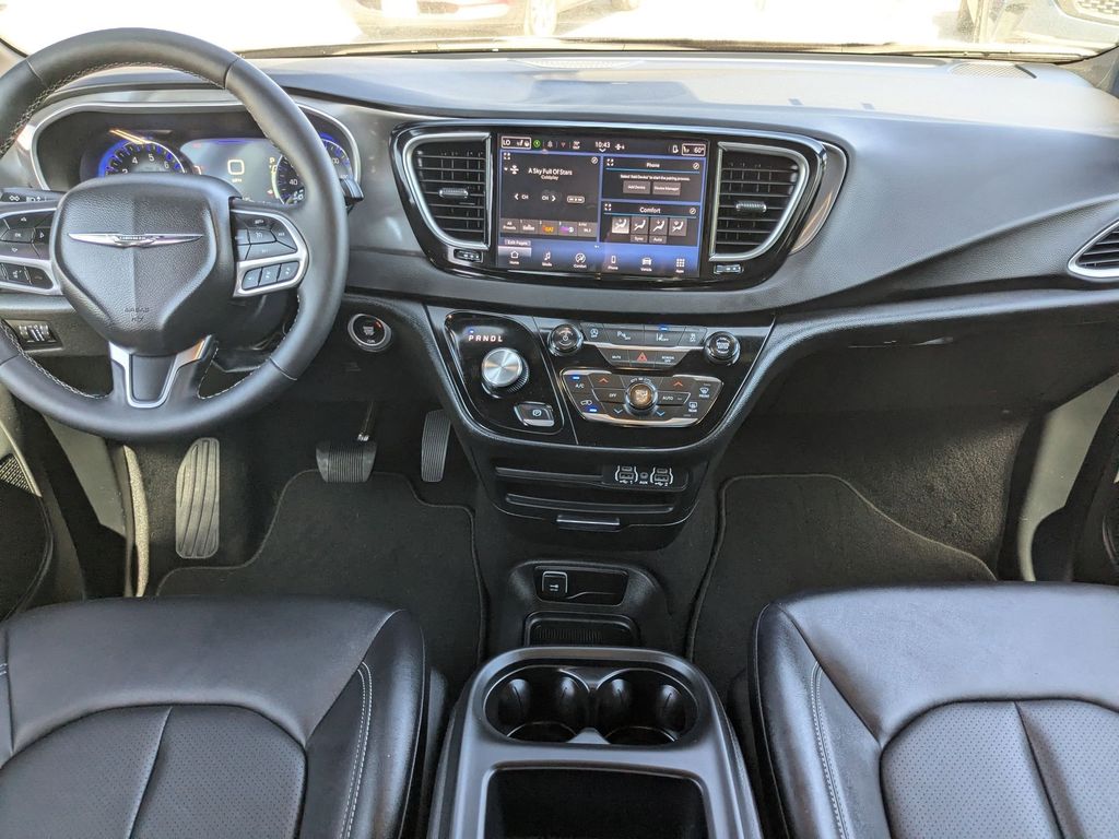 Thumbnail: 2025 Chrysler Pacifica - 25