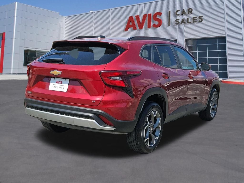 2025 Chevrolet Trax LT - Photo 6