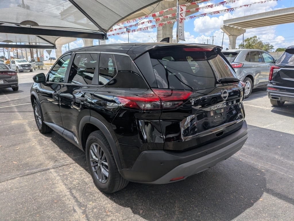 Thumbnail: 2023 Nissan Rogue - 8