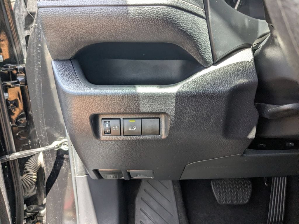 Thumbnail: 2025 Toyota RAV4 - 22