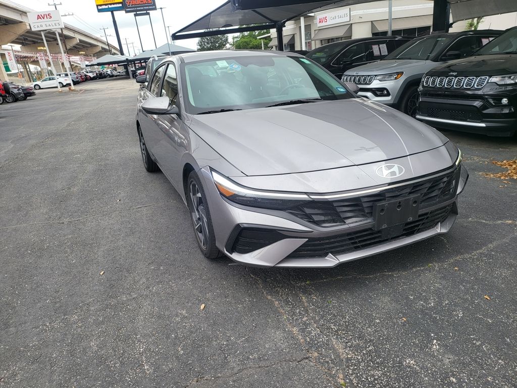 Thumbnail: 2025 Hyundai Elantra - 3