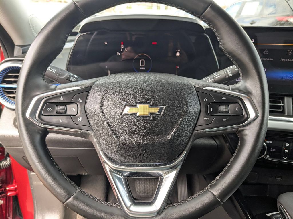 Thumbnail: 2025 Chevrolet Trax - 16