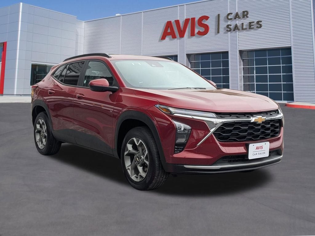 Thumbnail: 2025 Chevrolet Trax - 9