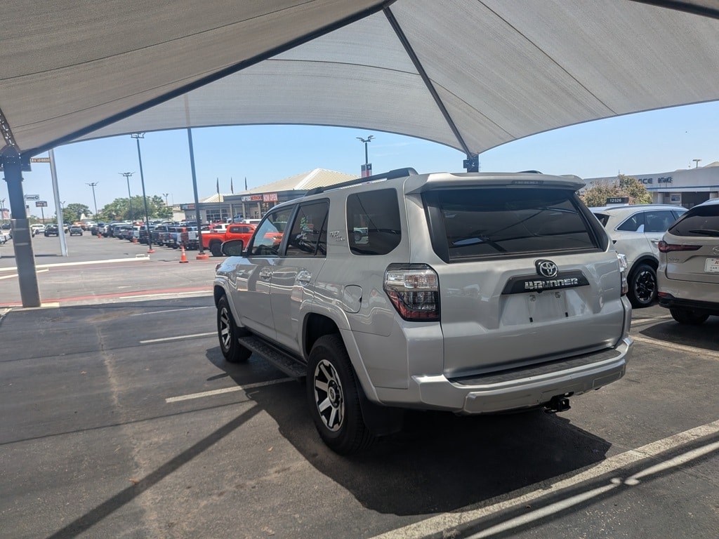 Thumbnail: 2024 Toyota 4Runner - 10