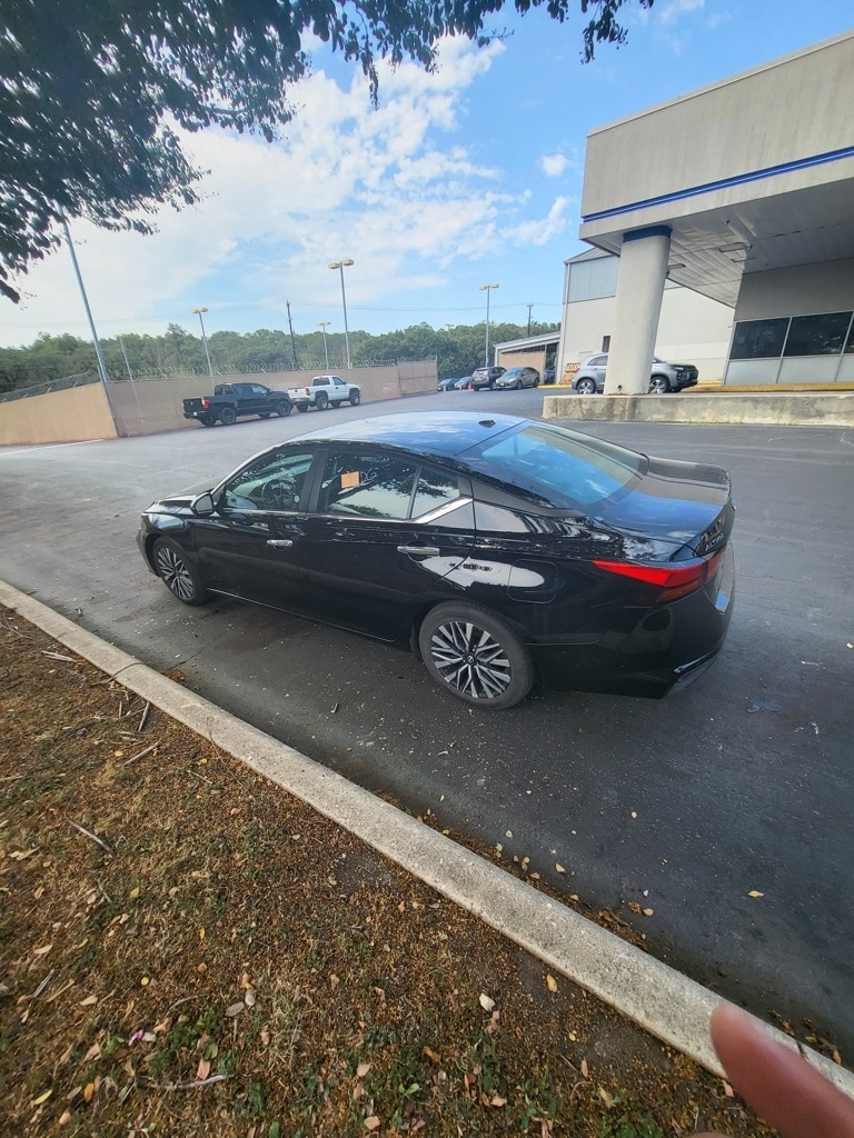 Thumbnail: 2024 Nissan Altima - 4