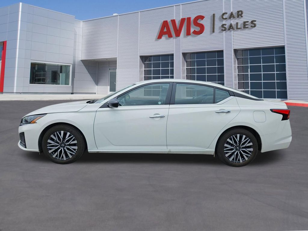 Thumbnail: 2025 Nissan Altima - 2