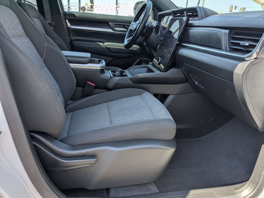 Thumbnail: 2025 GMC Terrain - 28