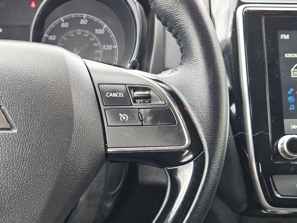 Thumbnail: 2025 Mitsubishi Outlander Sport - 25