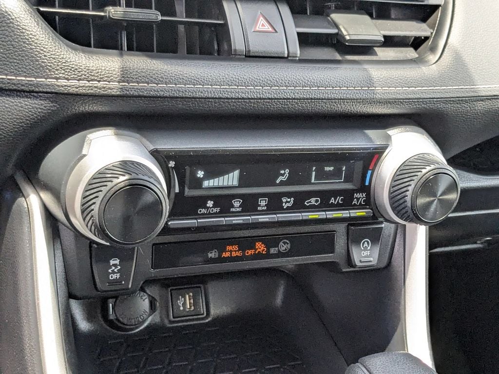 Thumbnail: 2025 Toyota RAV4 - 20
